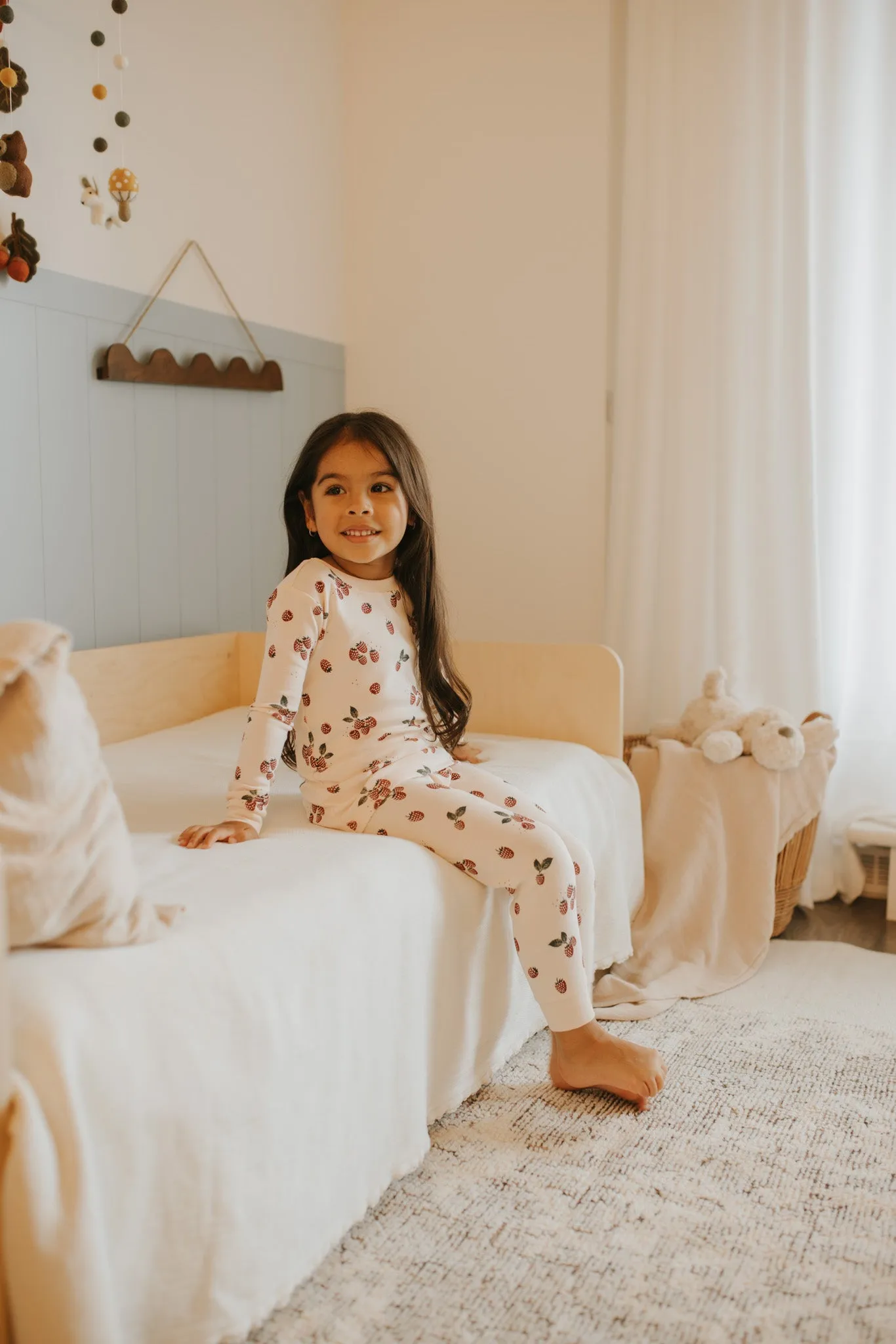 2 Piece Girls Flower Pajamas