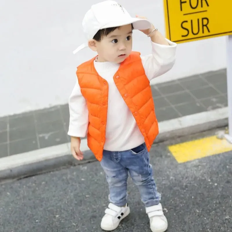 "Cozy and Stylish Baby Vest: Keep Your Little Ones Warm in Autumn and Winter with Our Trendy Outerwear Coats for Boys and Girls - Infant Cotton down Sleeveless Jacket for Ultimate Comfort"